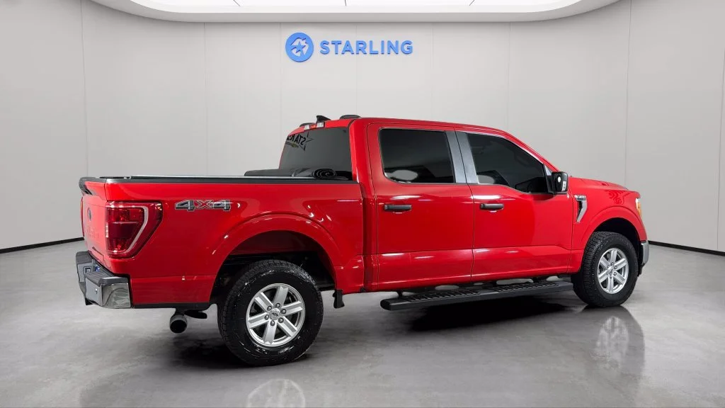 Used 2021  Ford XL image 10