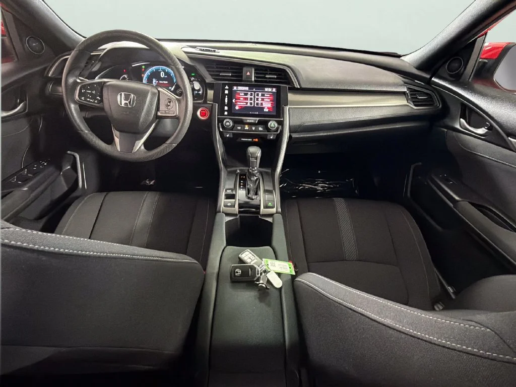 Used 2018  Honda EX image 32
