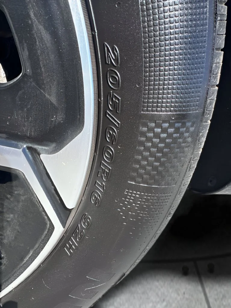 Used 2025 Blue Kia SX image 35
