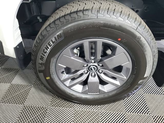 New 2026 Glacier White Nissan Crew Cab SV image 9