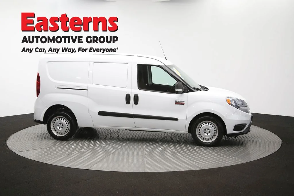 Used 2022 White Ram Base image 44