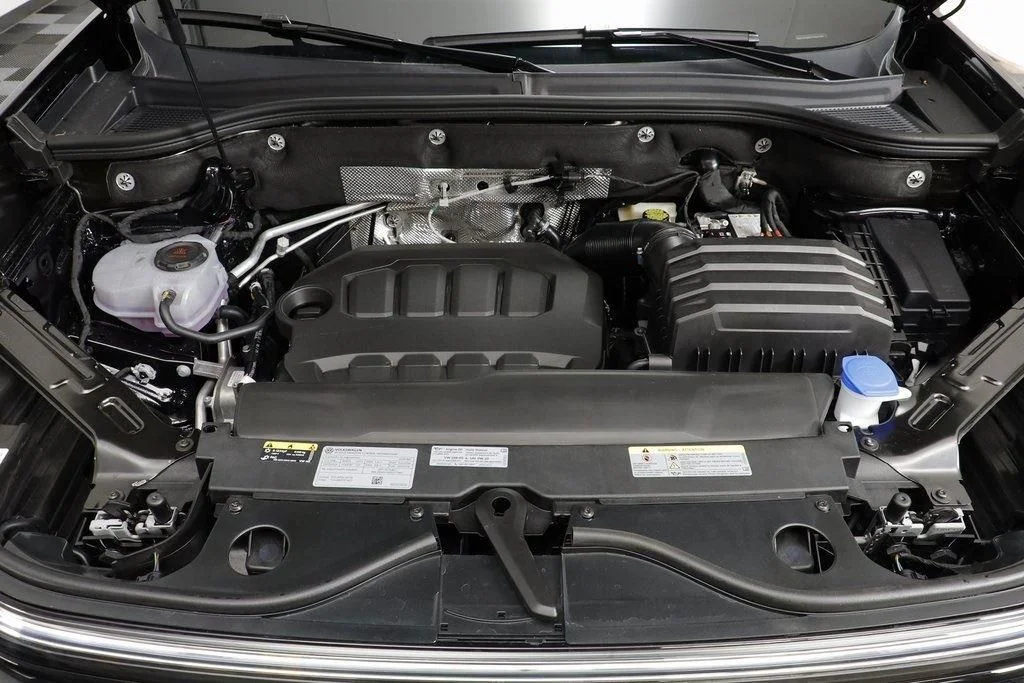 New 2026 Deep Black Volkswagen 2.0T SE w/Technology image 23
