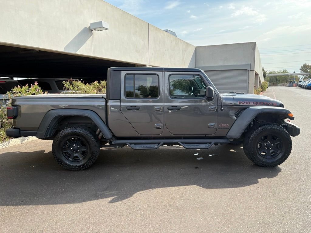 Used 2022 Gray Jeep Mojave image 5