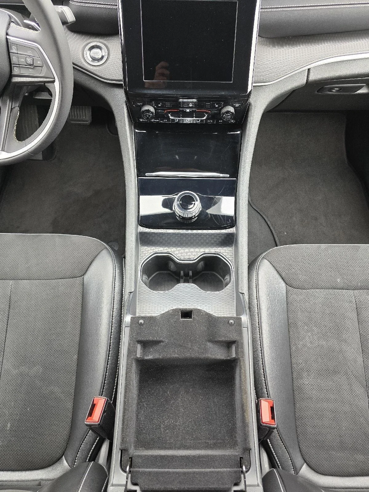2024 Jeep Grand Cherokee Altitude - Photo 17