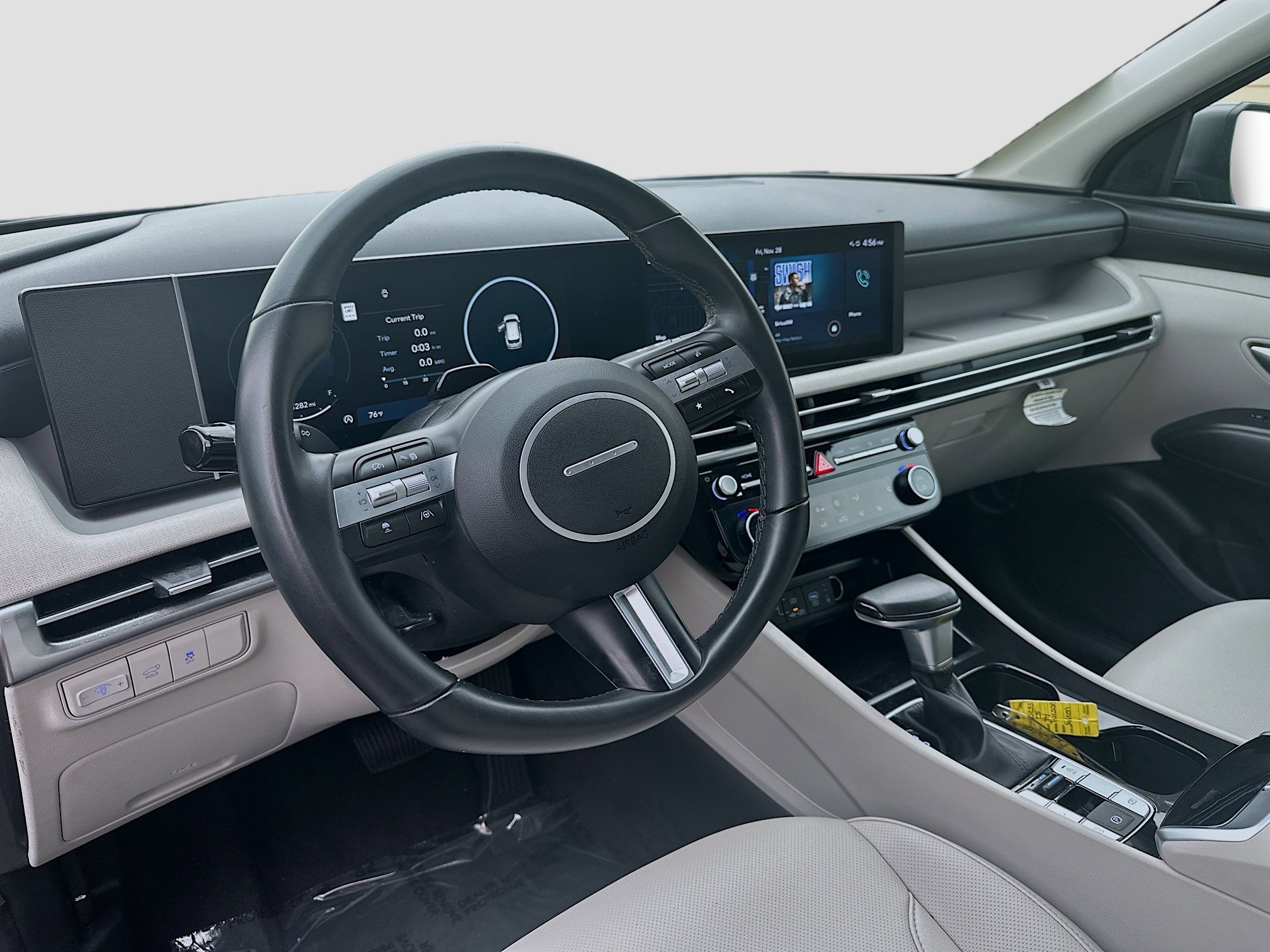 Used 2025 Rockwood Green Hyundai SEL Convenience image 7