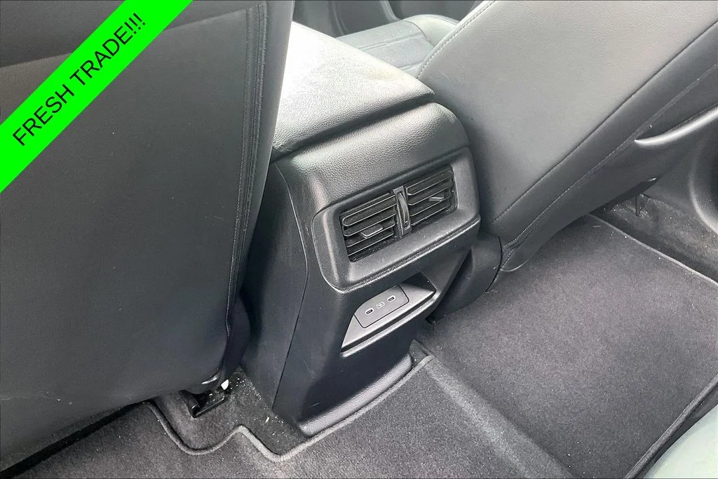 Used 2024 White Honda EX-L image 10