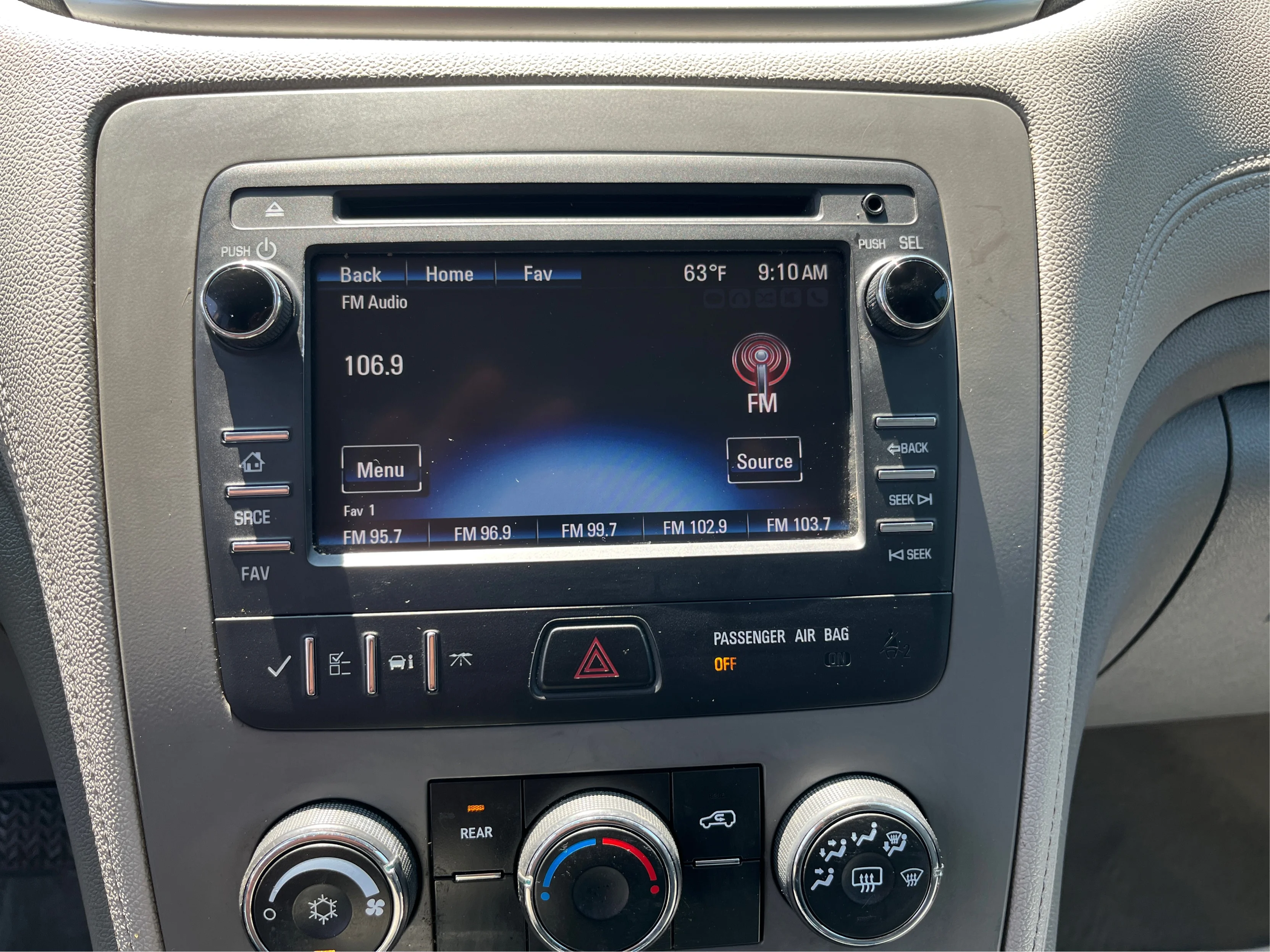 Used 2015 White Chevrolet LS AWD image 9