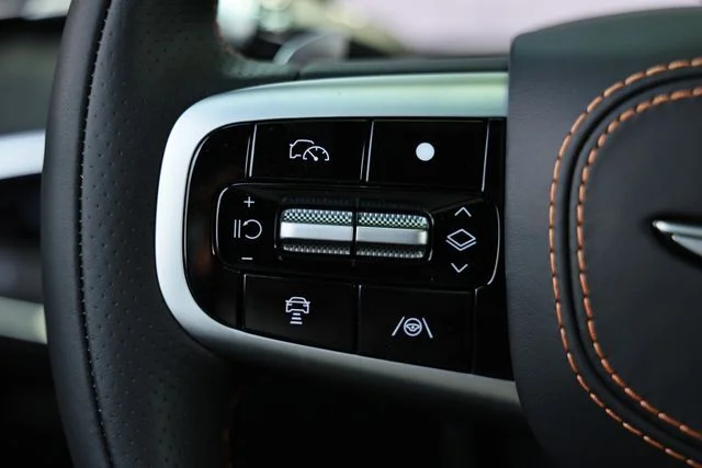 New 2026 Savile Silver Genesis 3.5T Sport Prestige image 32