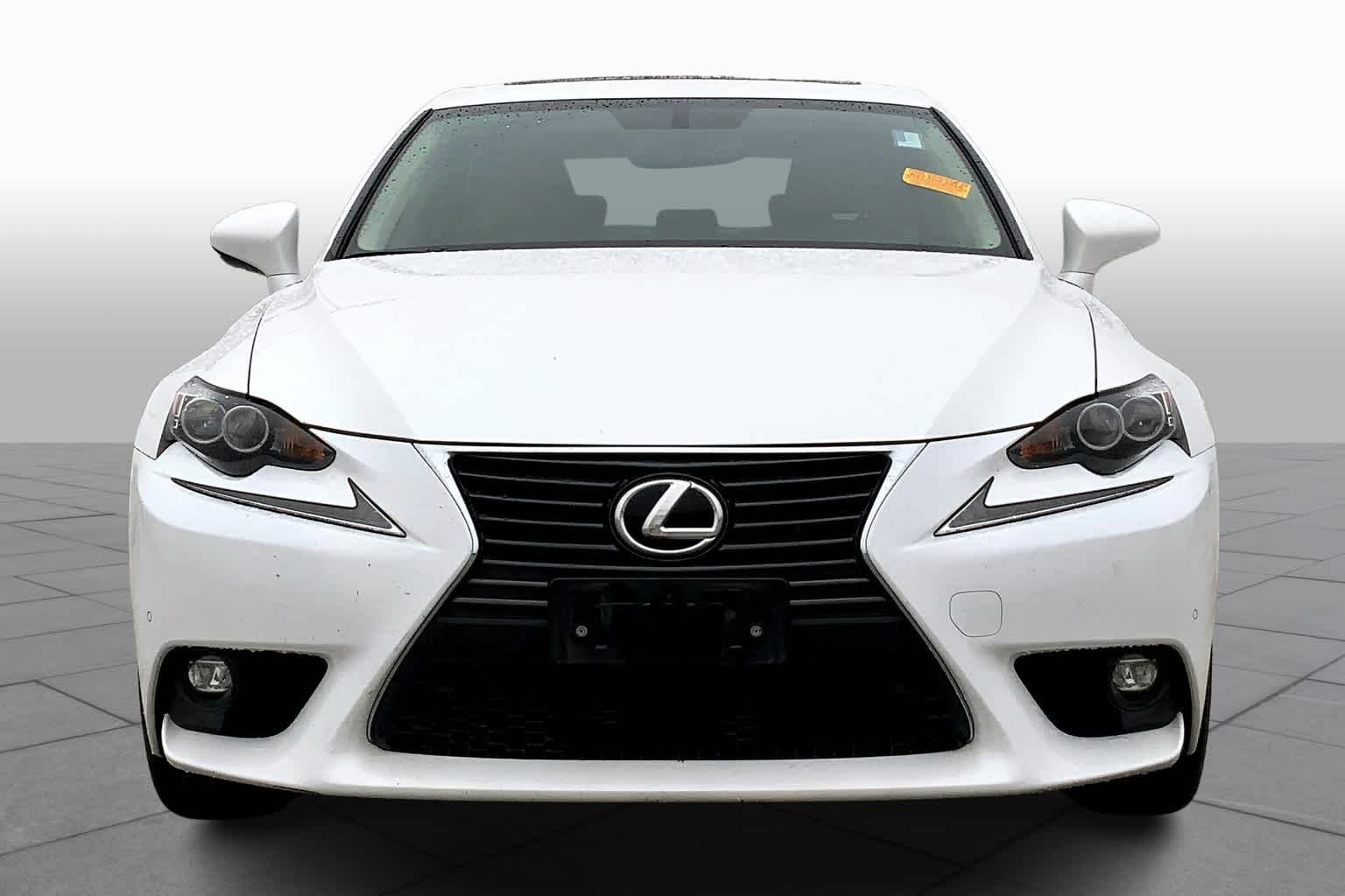 Used 2015 Starfire Pearl Lexus  image 4