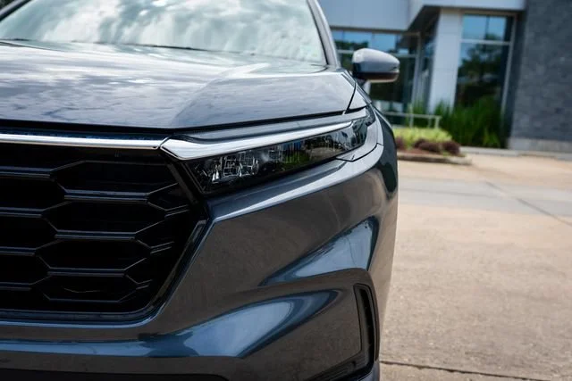 Used 2024 Lunar Silver Metallic Honda EX-L image 3