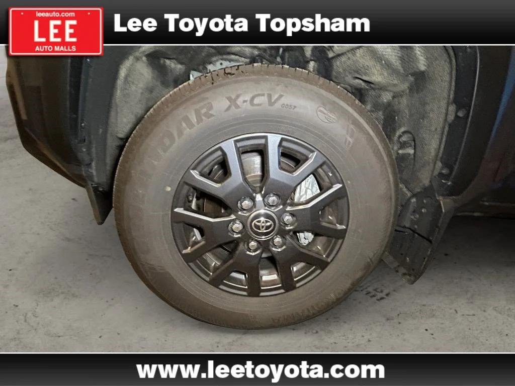 Used 2025 Underground Toyota SR5 image 14