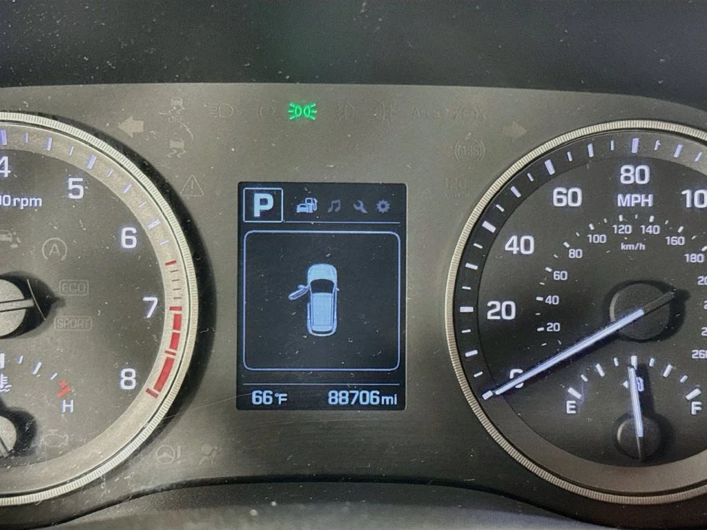 Used 2016 Coliseum Gray Hyundai Sport image 16