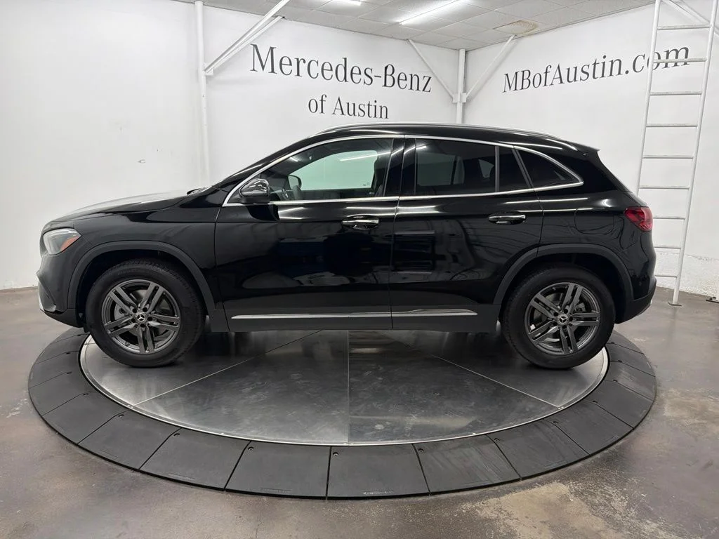 New 2026 Black Mercedes-Benz GLA 250 image 4