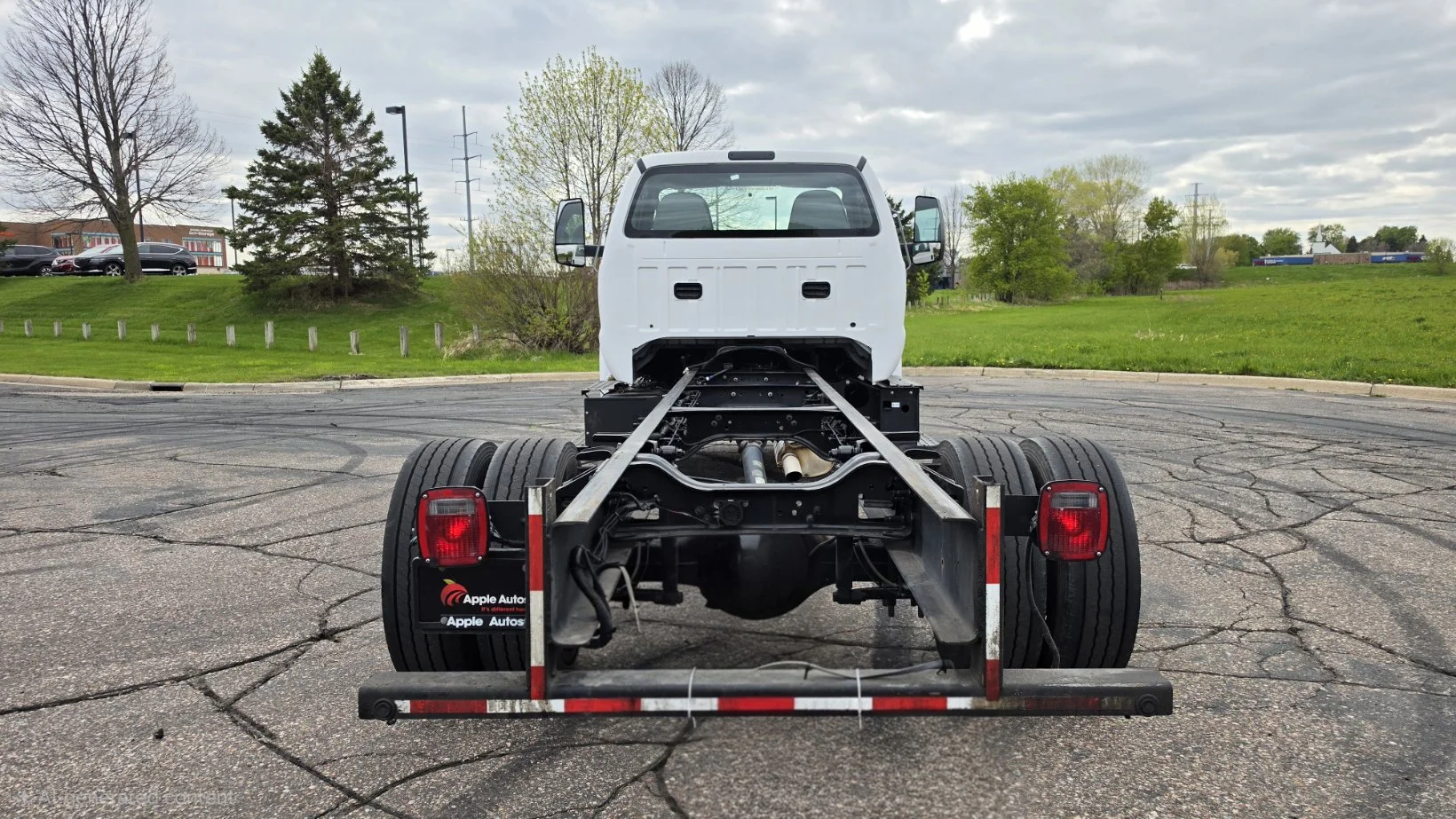 Used 2023 Oxford White Ford Base image 4