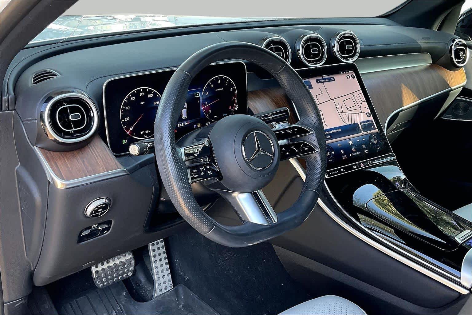 Used 2023 Polar White Mercedes-Benz GLC 300 image 17
