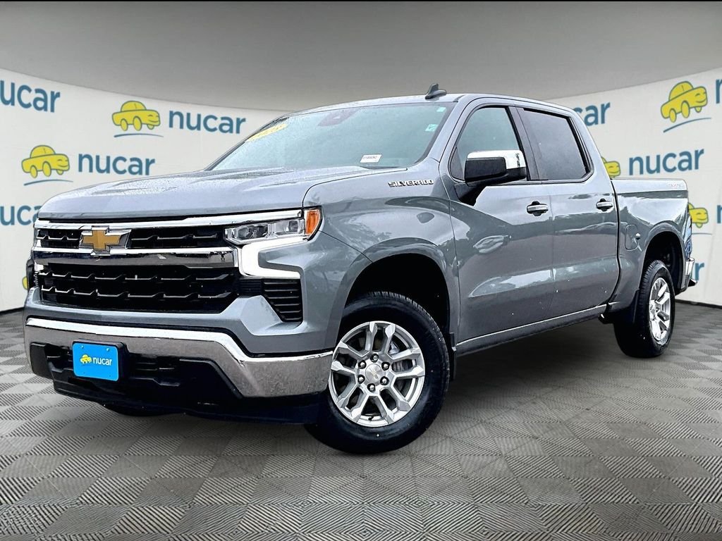 Used 2023 Gray Chevrolet LT image 3