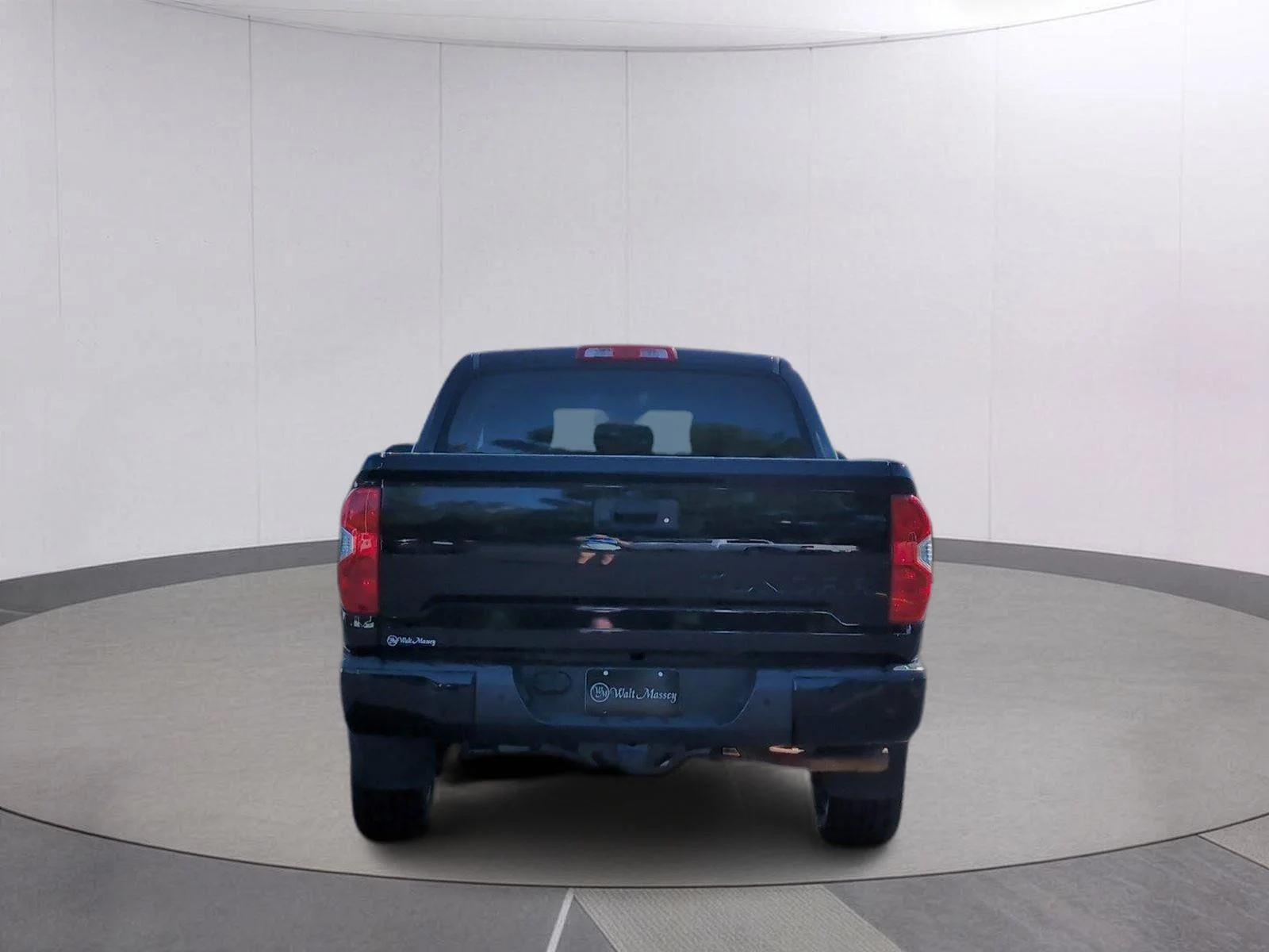 Used 2019 Midnight Black Metallic Toyota SR5 image 4