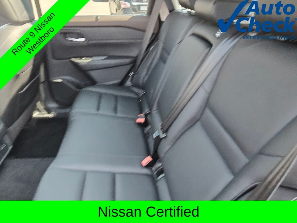 Used 2023 Black Nissan SL image 14