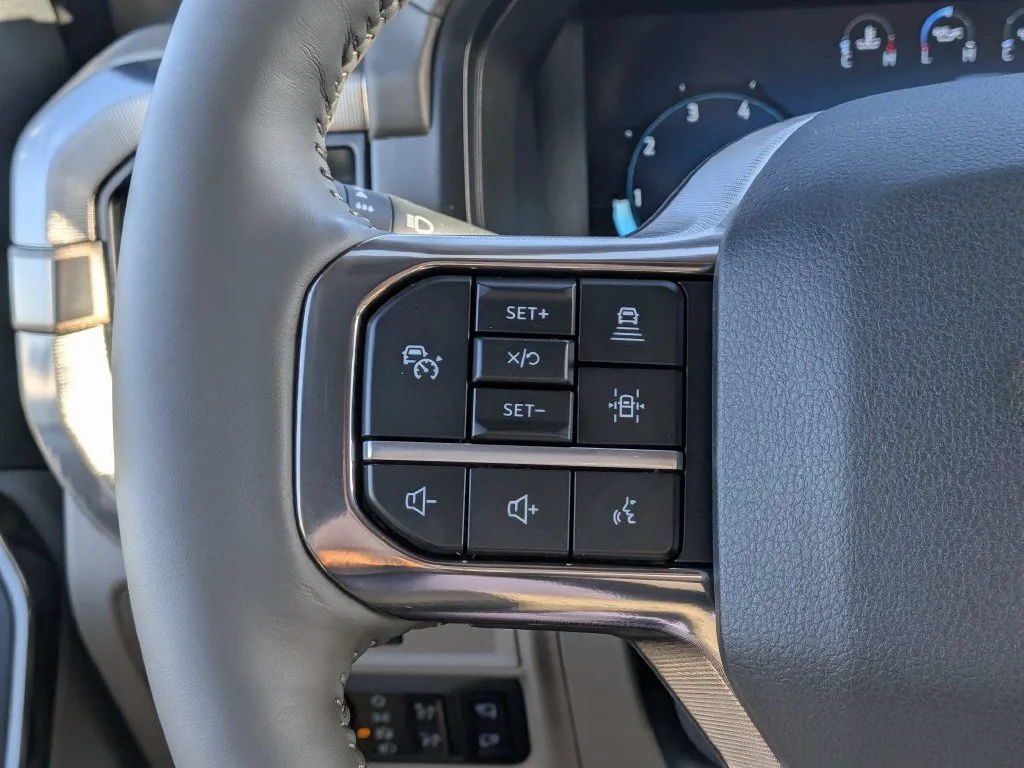 New 2026 Star White Metallic Tri-Coat Ford Platinum® image 19
