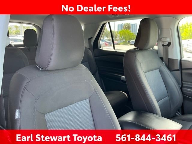 Used 2022 Gray Ford XLT image 40
