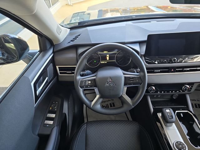 Used 2025 Black Mitsubishi ES image 12