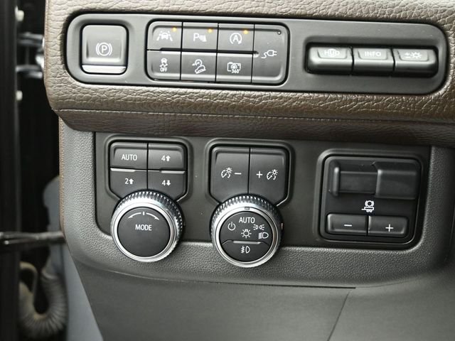 2022 GMC YUKON XL - Image 10