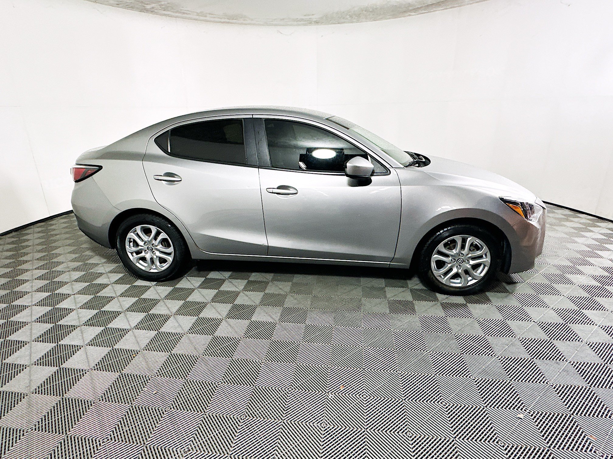 Used 2016 Sterling Scion Base image 2