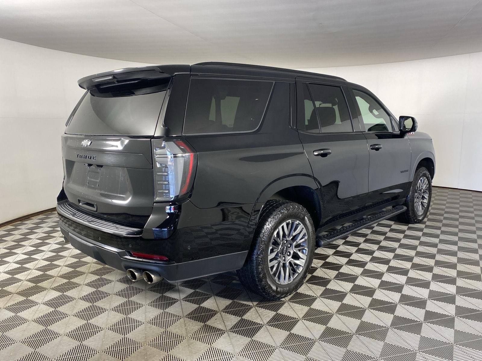 Used 2025 Black Chevrolet Z71 image 7