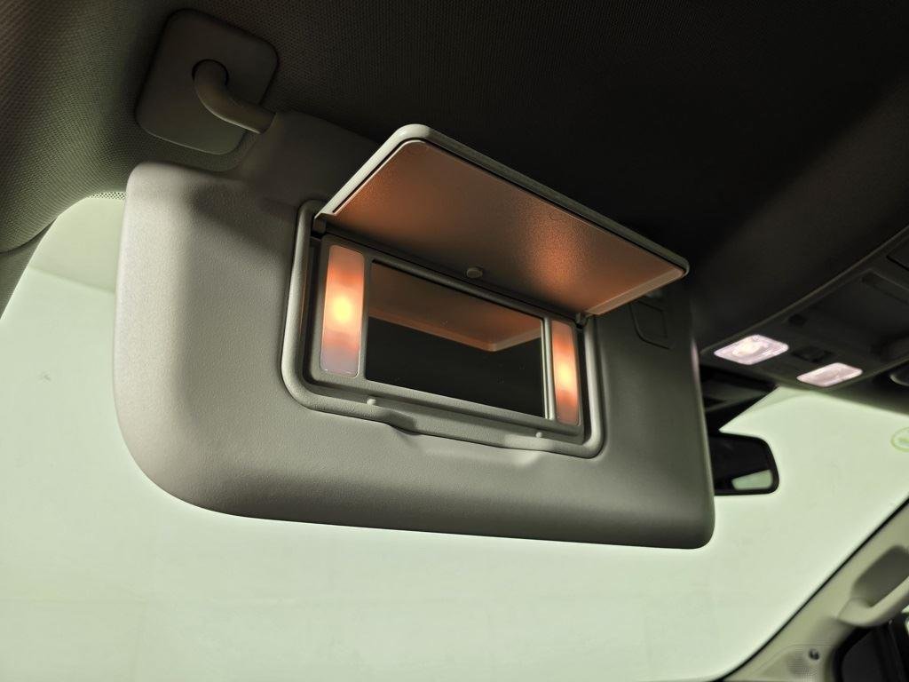 Used 2025 Oxford White Ford LARIAT image 47