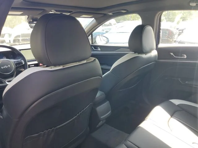2025 Kia K5 GT-Line - Photo 26