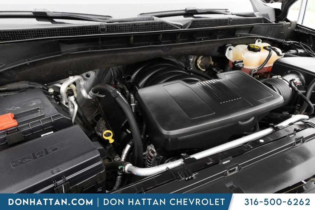 Used 2022 Black GMC SLE image 31