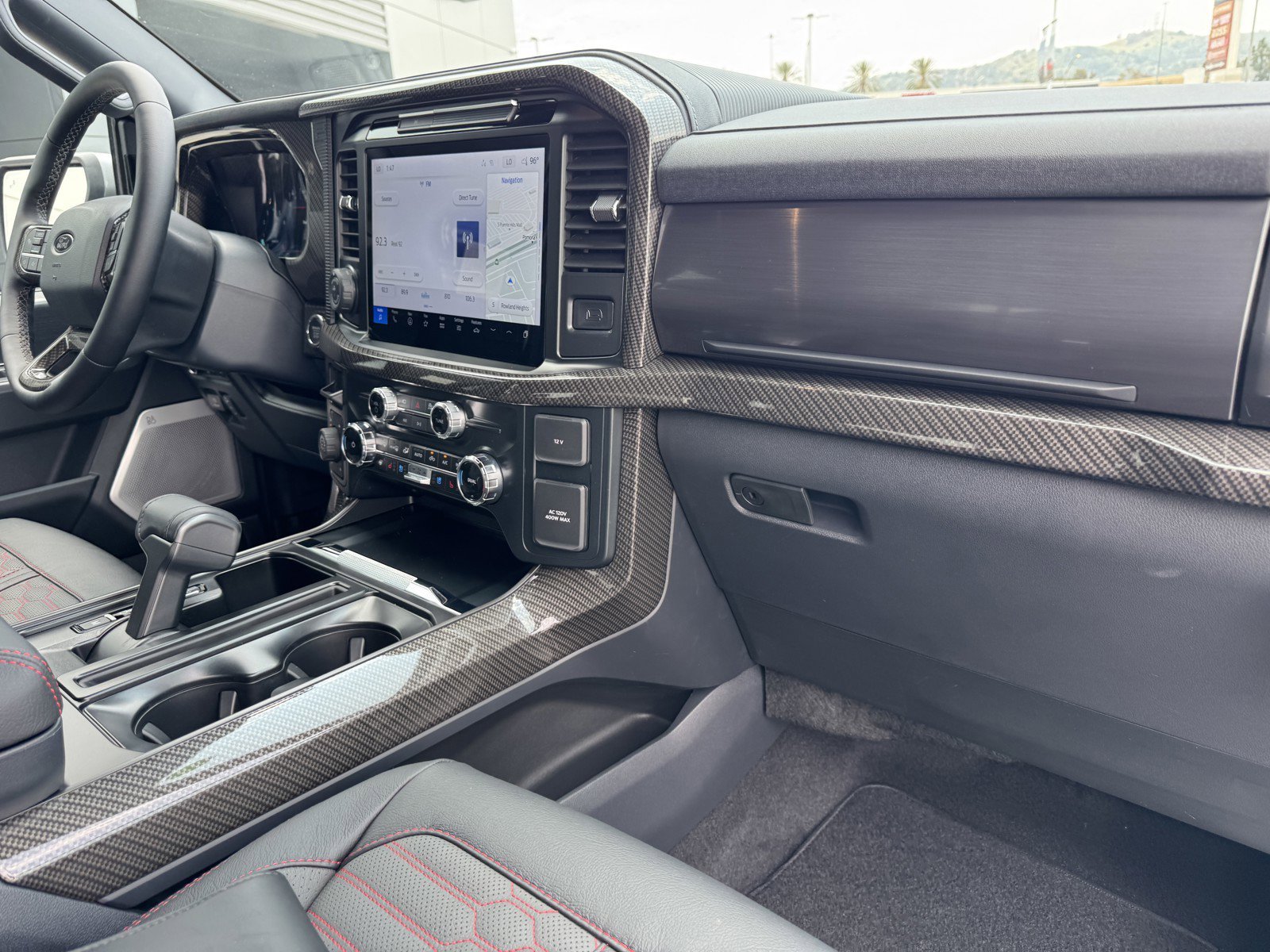 2025 Ford F-150 Lariat - Photo 6