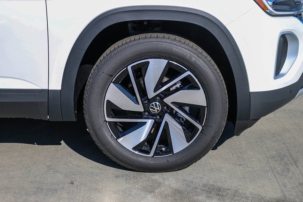 2026 Volkswagen Atlas SE w/Tech - Photo 12