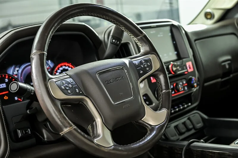 Used 2016 CRIMSON RED GMC Denali image 19