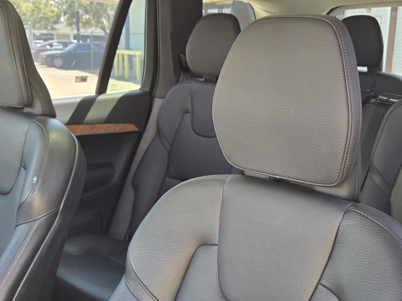 Used 2023 Platinum Gray Metallic Volvo Plus image 27