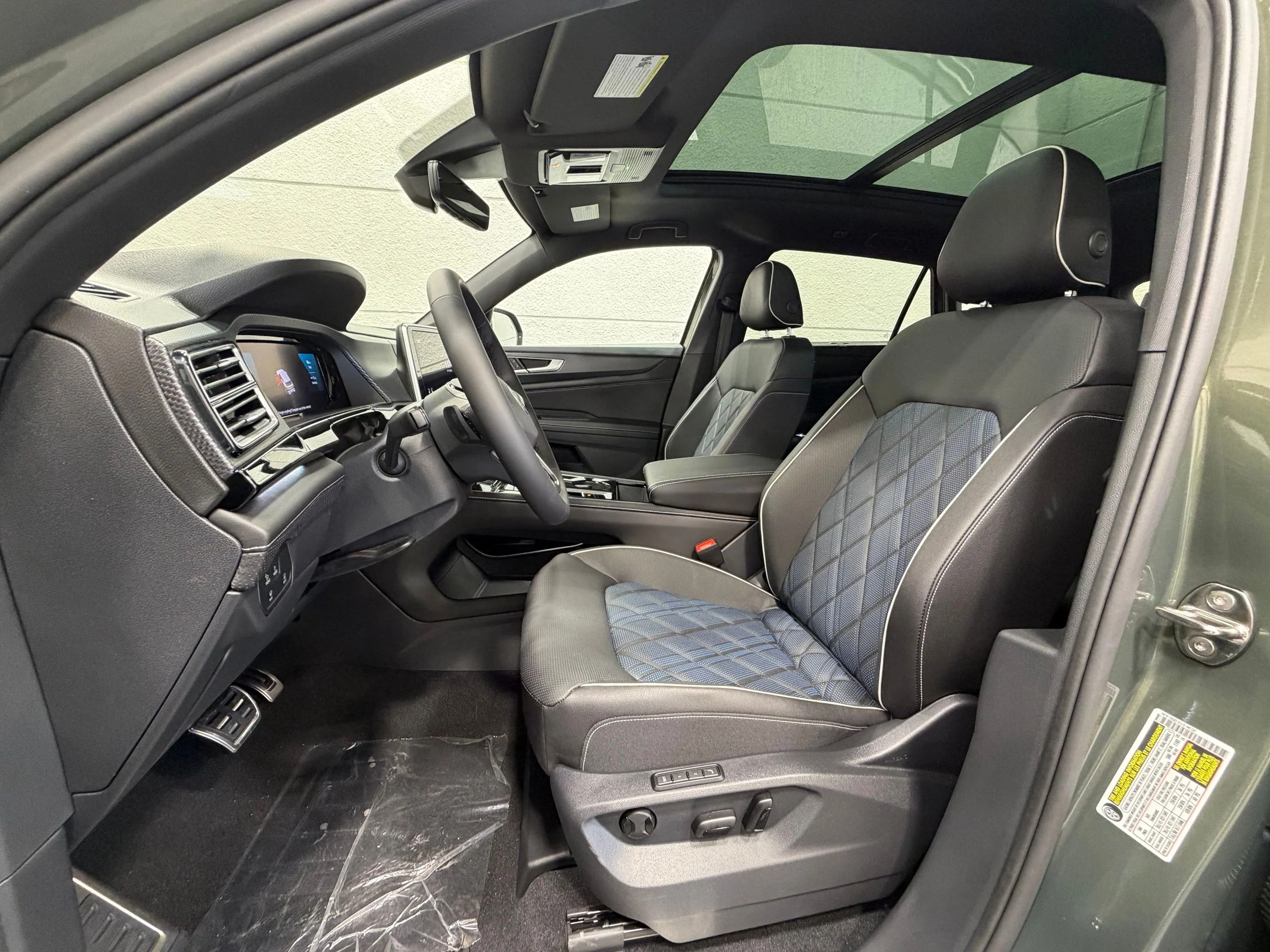 New 2026  Volkswagen 2.0T SEL Premium R-Line image 21