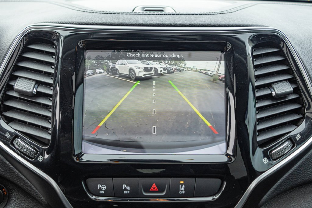 Used 2021 Silver Jeep Limited image 18