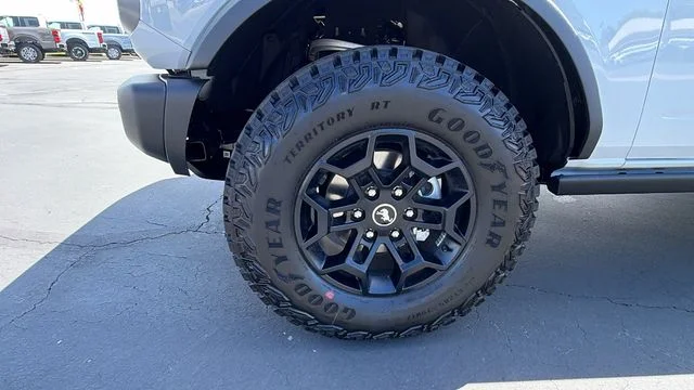 New 2026 Avalanche Gray Ford Badlands® image 10