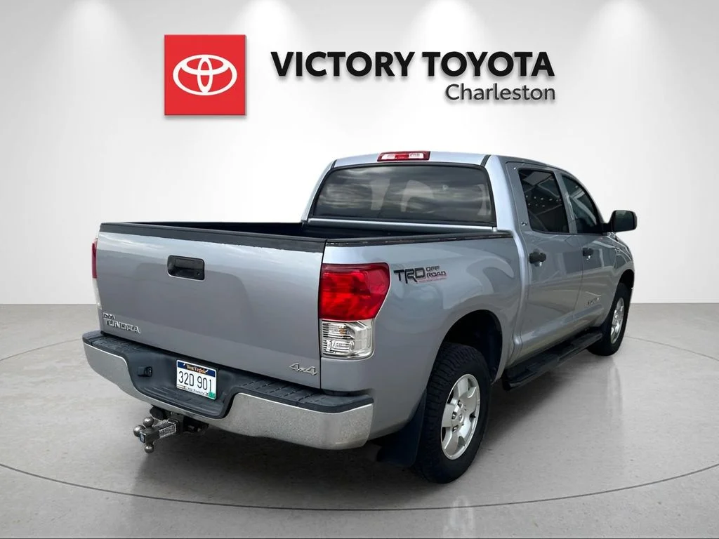 Used 2013 Silver Toyota Grade image 4