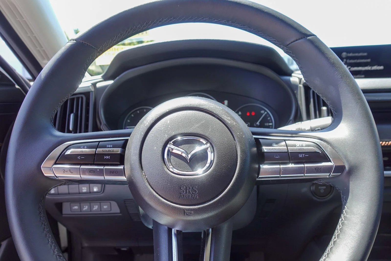 Certified Used 2025 Wind Chill Pearl Mazda Premium image 19