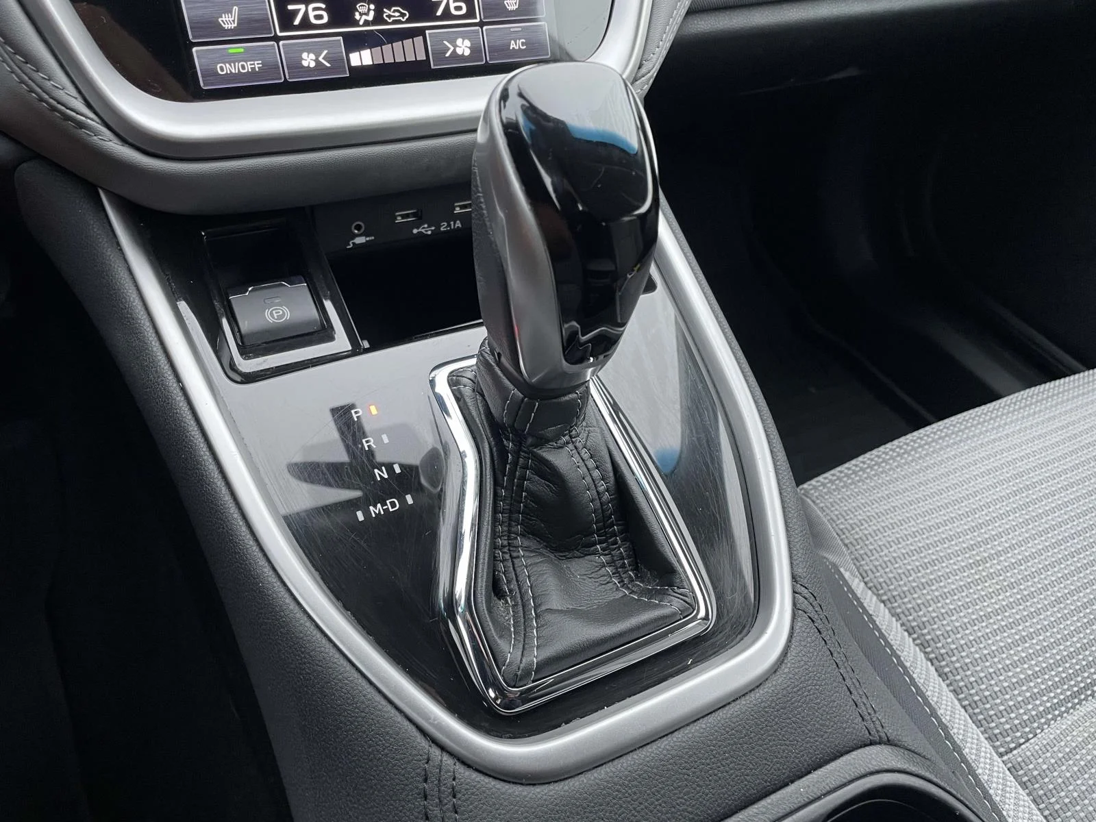 Used 2022 Crystal White Pearl Subaru Premium image 20