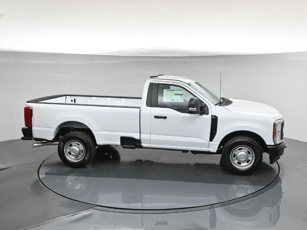 New 2027 Oxford White Ford XL image 48
