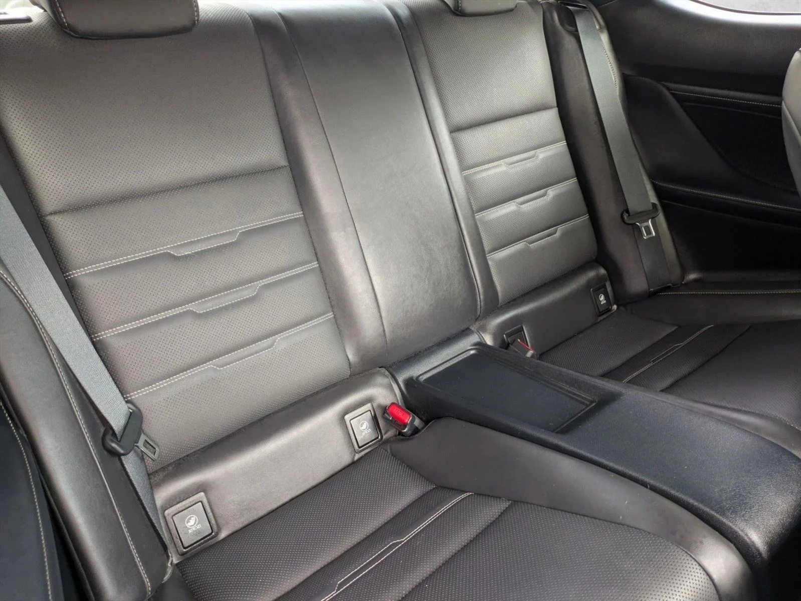 Used 2016 Atomic Silver Lexus  image 19