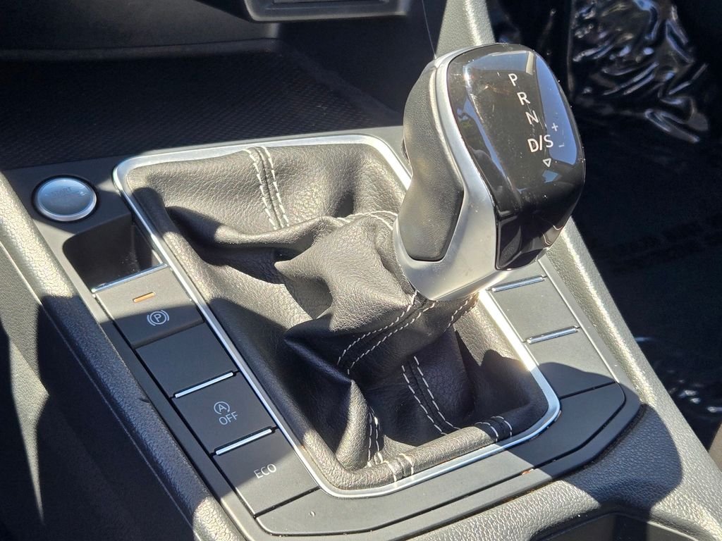2024 Volkswagen Jetta SE - Photo 31