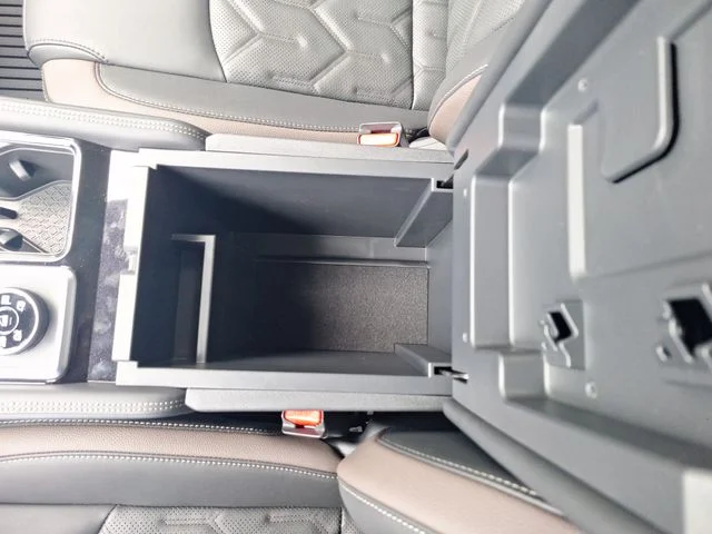 New 2026 Everest White Pearl TriCoat Nissan Platinum image 25