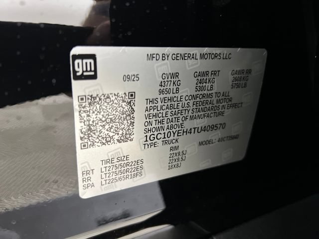 New 2026 Black Chevrolet LT - Standard Range image 25
