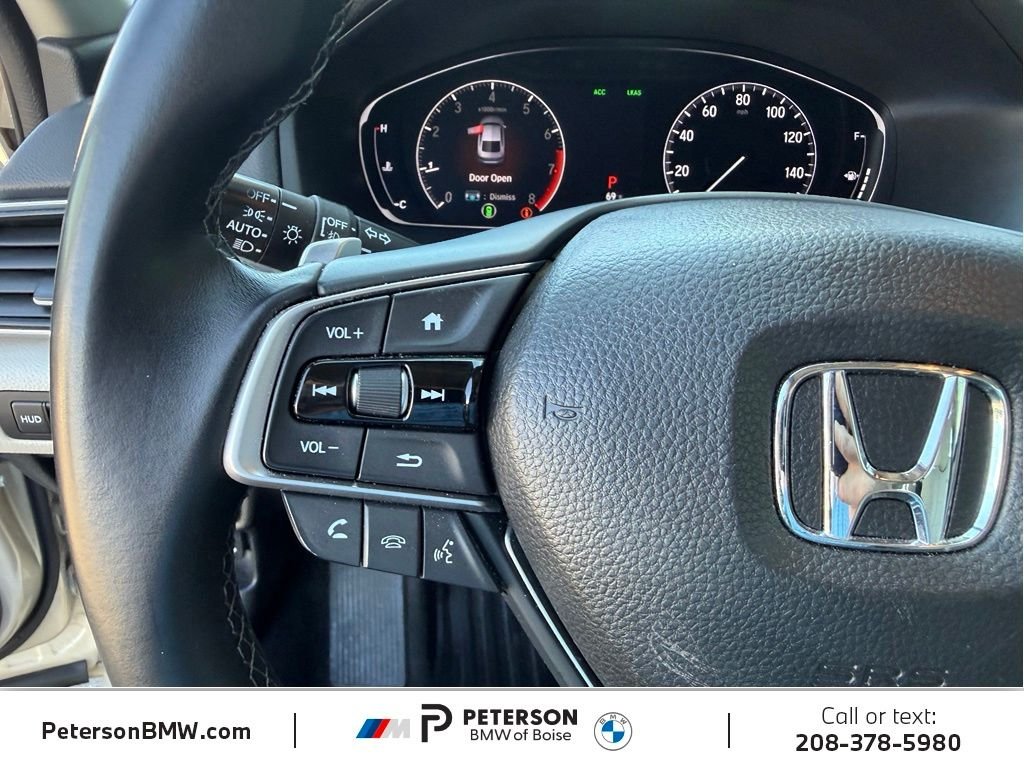 Used 2018  Honda Touring image 27