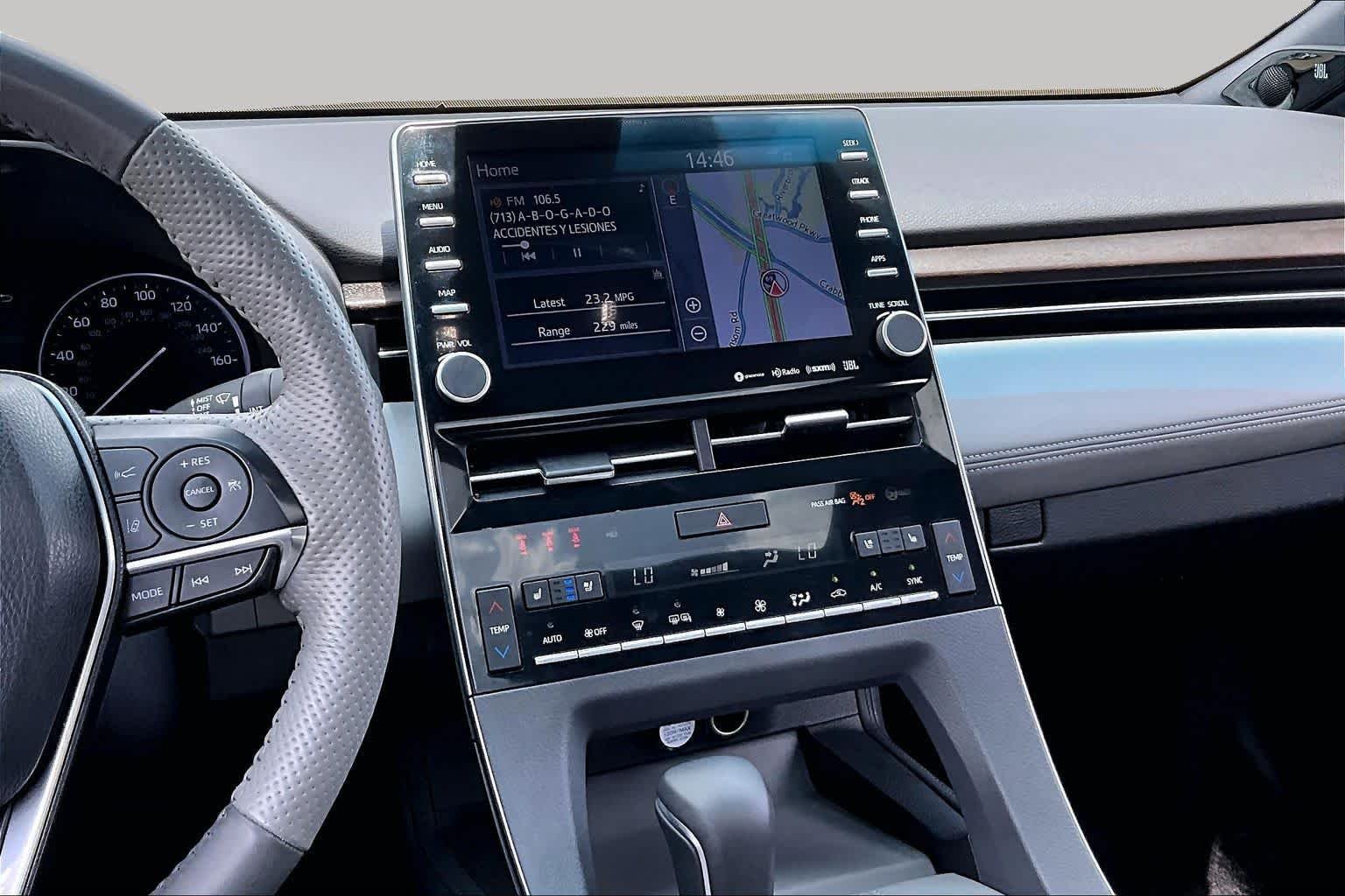 Used 2019 Wind Chill Pearl Toyota Limited image 7