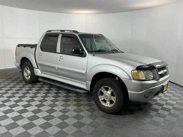 Used 2004 Silver Ford XLT image 3