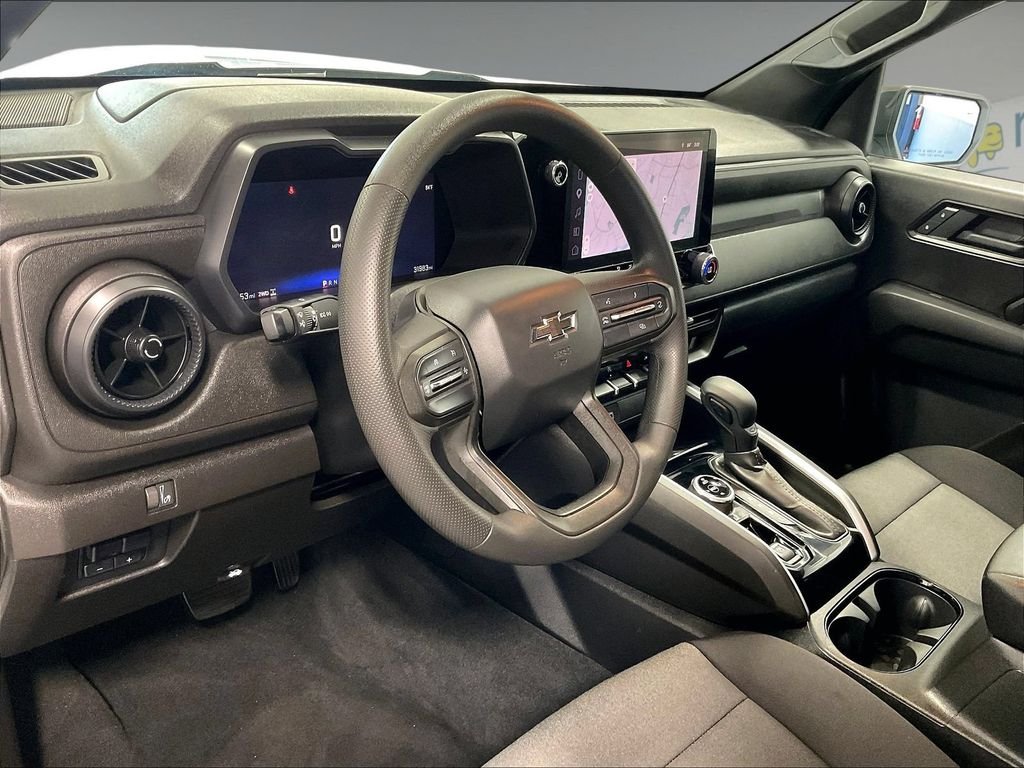 Used 2025 White Chevrolet Trail Boss image 8